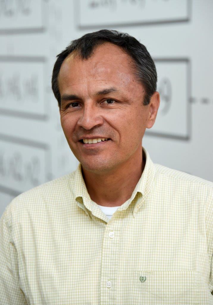 Carlos Estrada 1